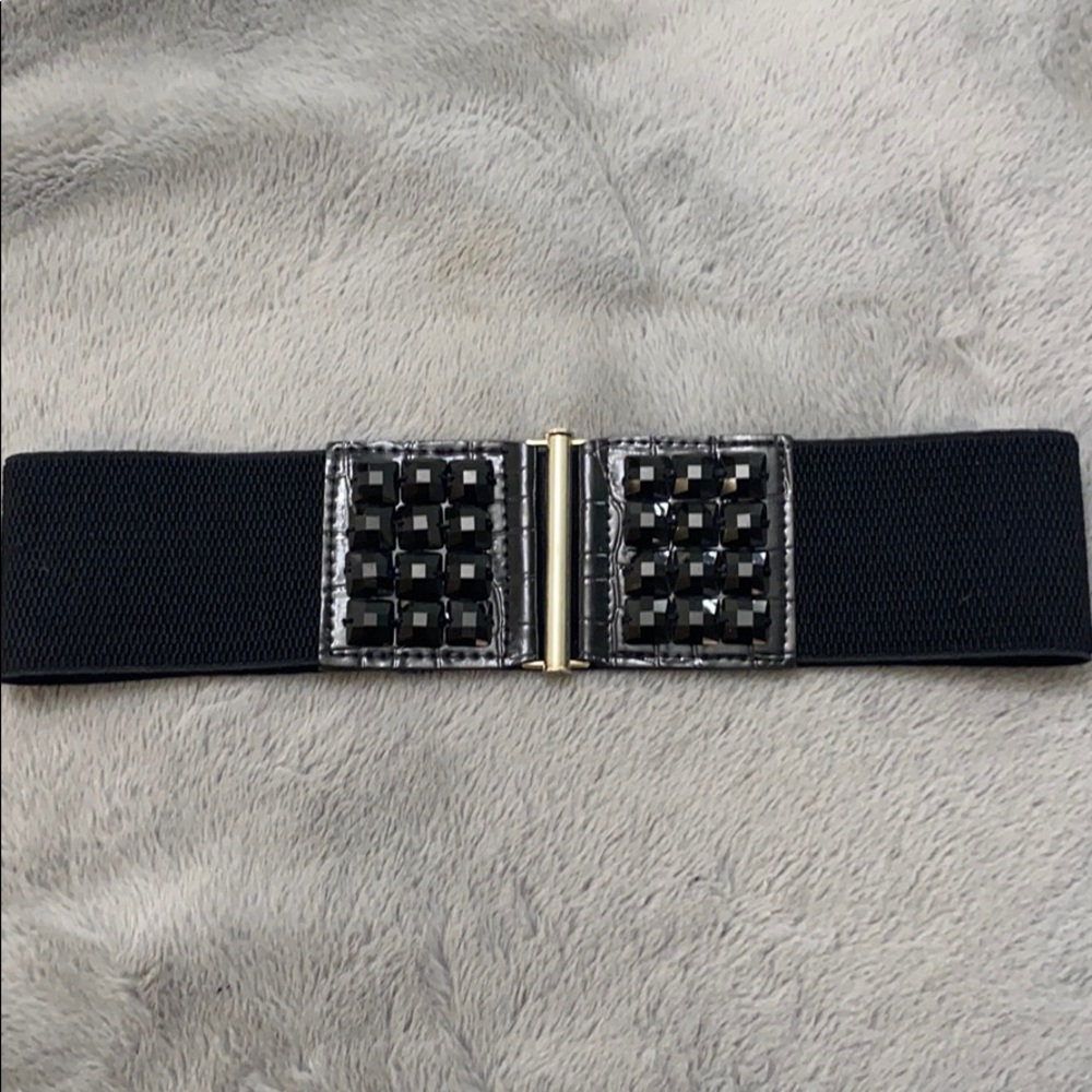 Glamorous black waist belt with black stones